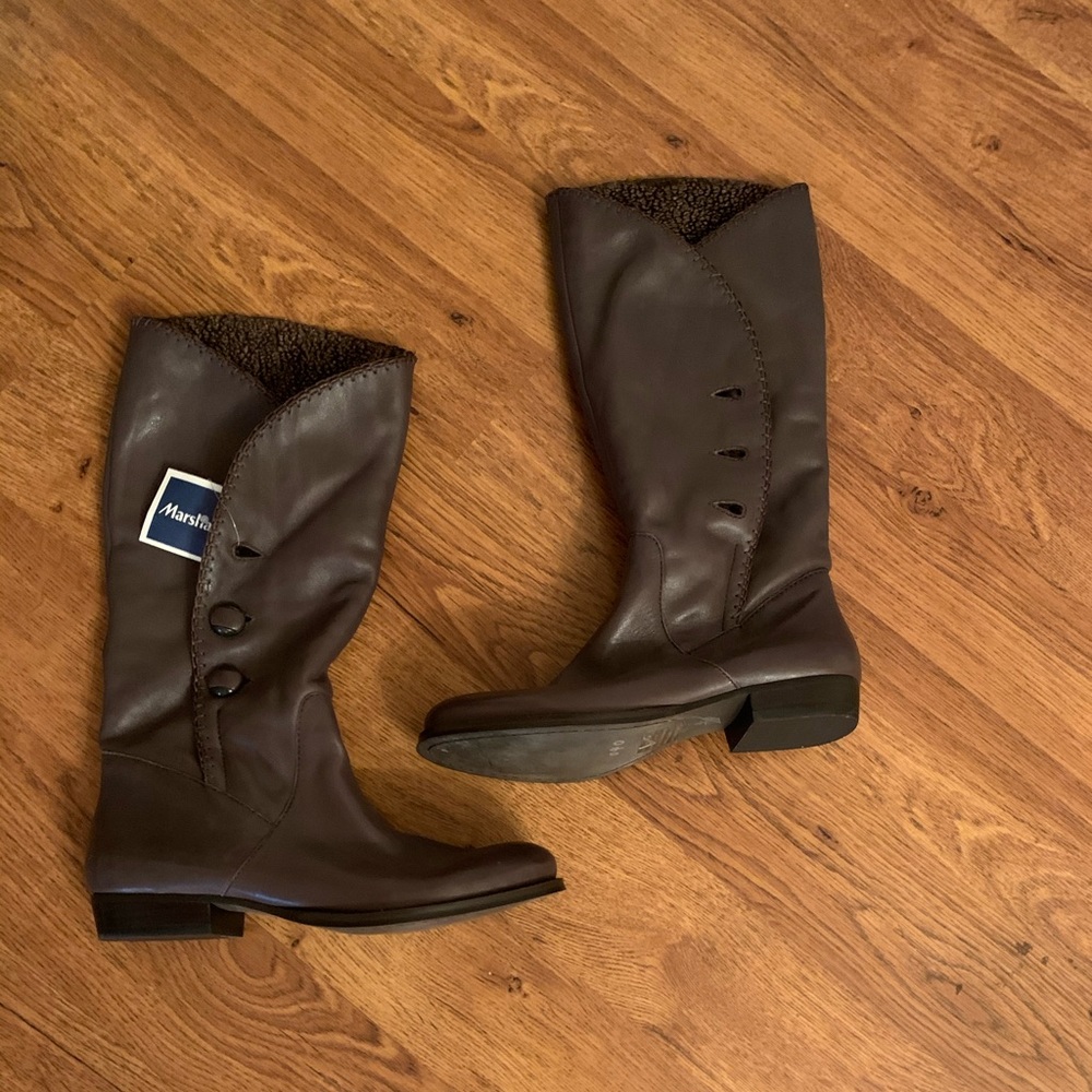 Leather boots